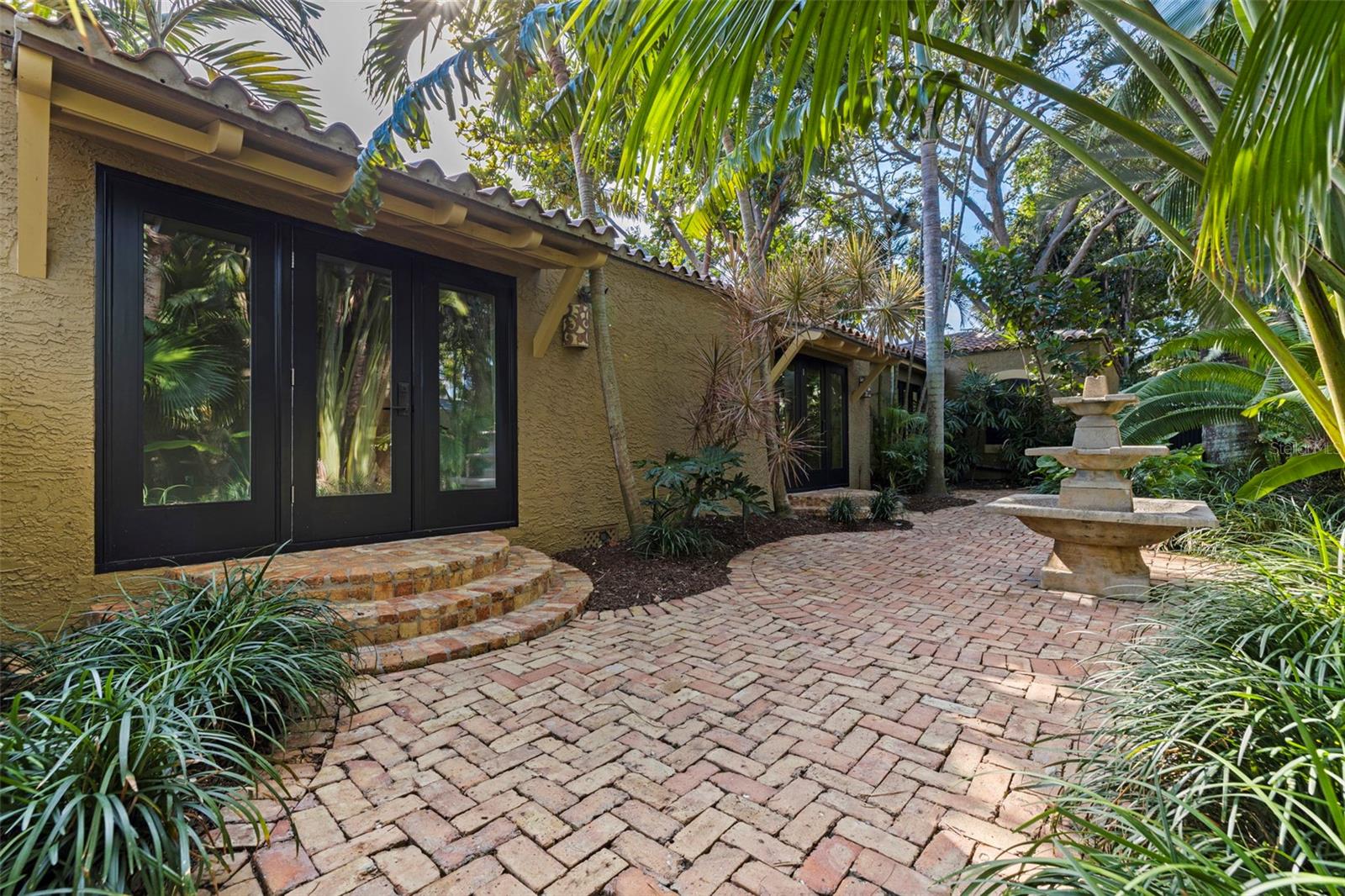 SNELL ISLE BRIGHTWATERS SEC 1 REP - Residential