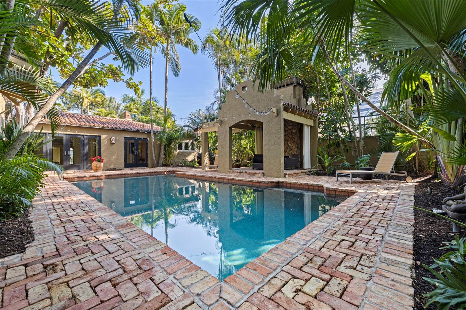 SNELL ISLE BRIGHTWATERS SEC 1 REP - Residential