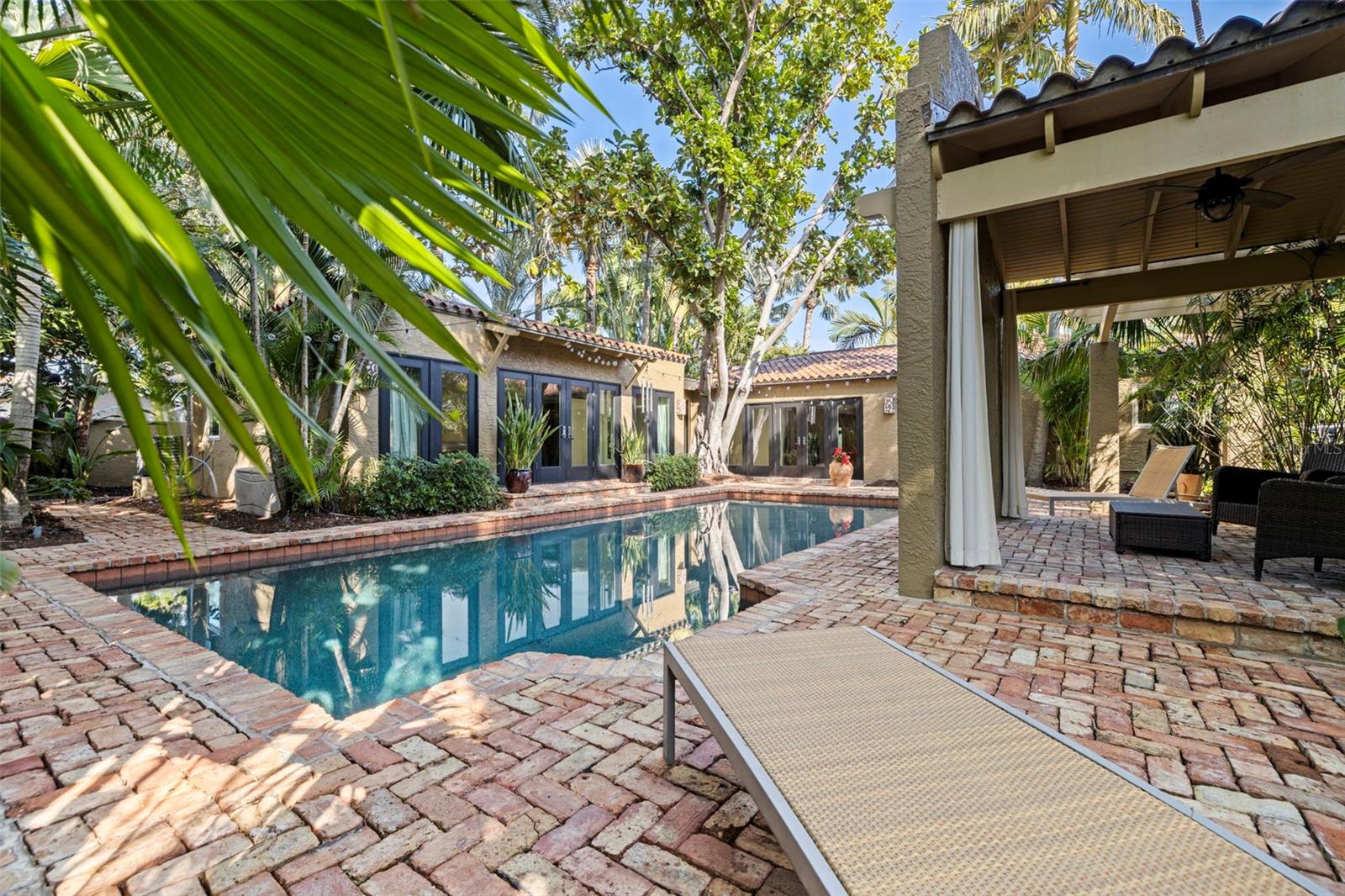 SNELL ISLE BRIGHTWATERS SEC 1 REP - Residential