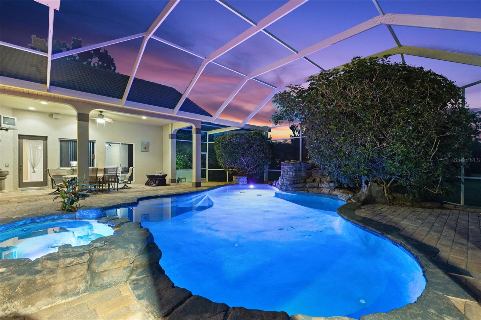 10643 ECHO LAKE DRIVE
