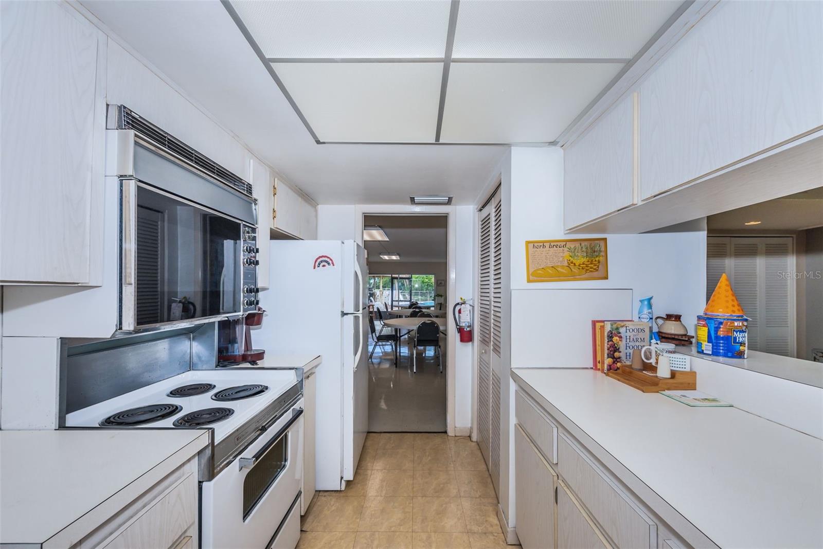 SEMINOLE-ON-THE-GREEN CAVALIER BLDG - Residential