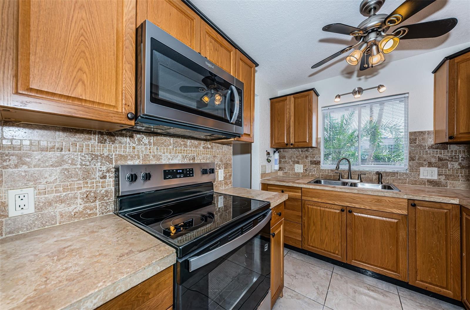 SEMINOLE-ON-THE-GREEN CAVALIER BLDG - Residential