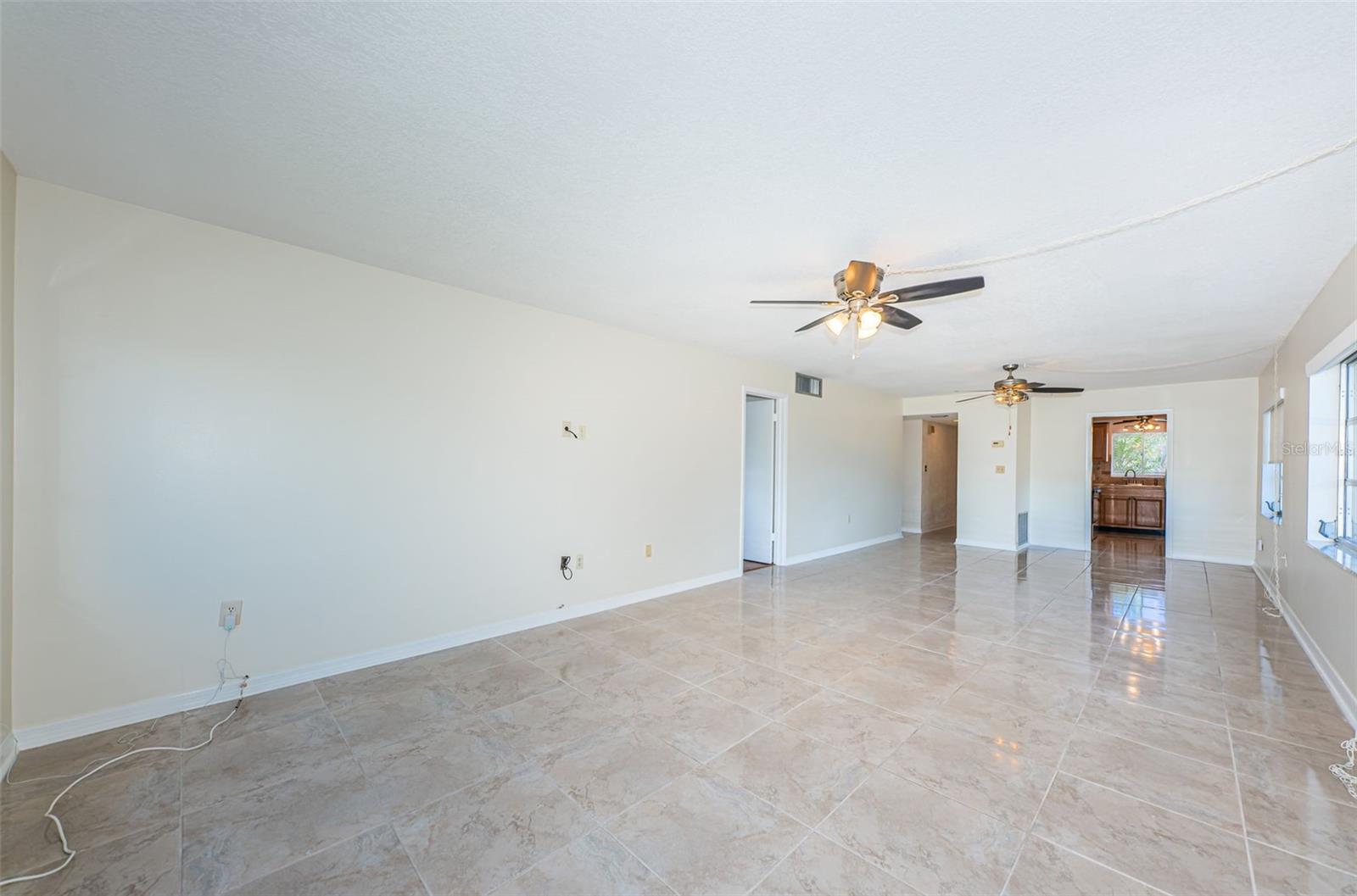 SEMINOLE-ON-THE-GREEN CAVALIER BLDG - Residential