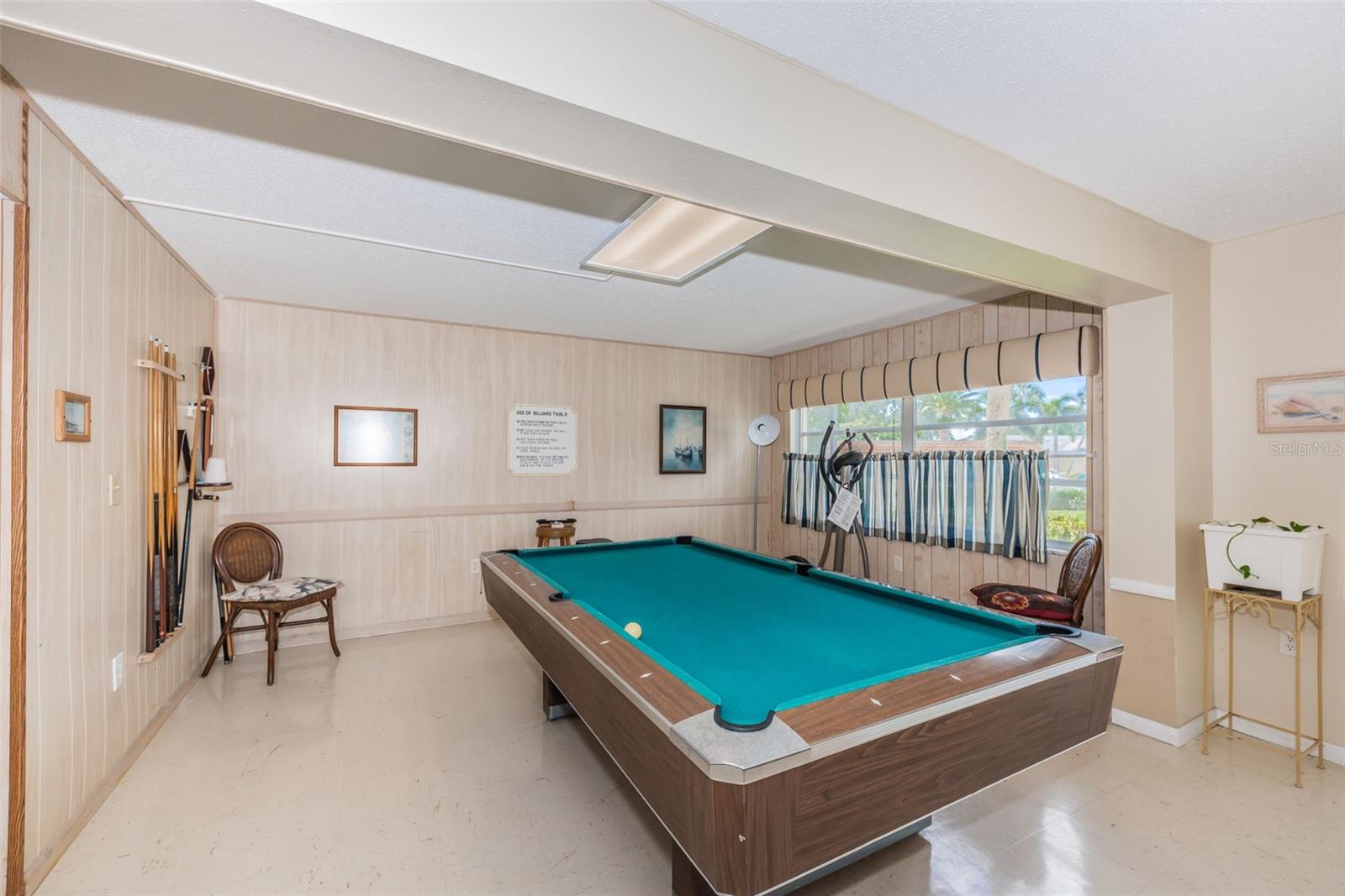 SEMINOLE-ON-THE-GREEN CAVALIER BLDG - Residential