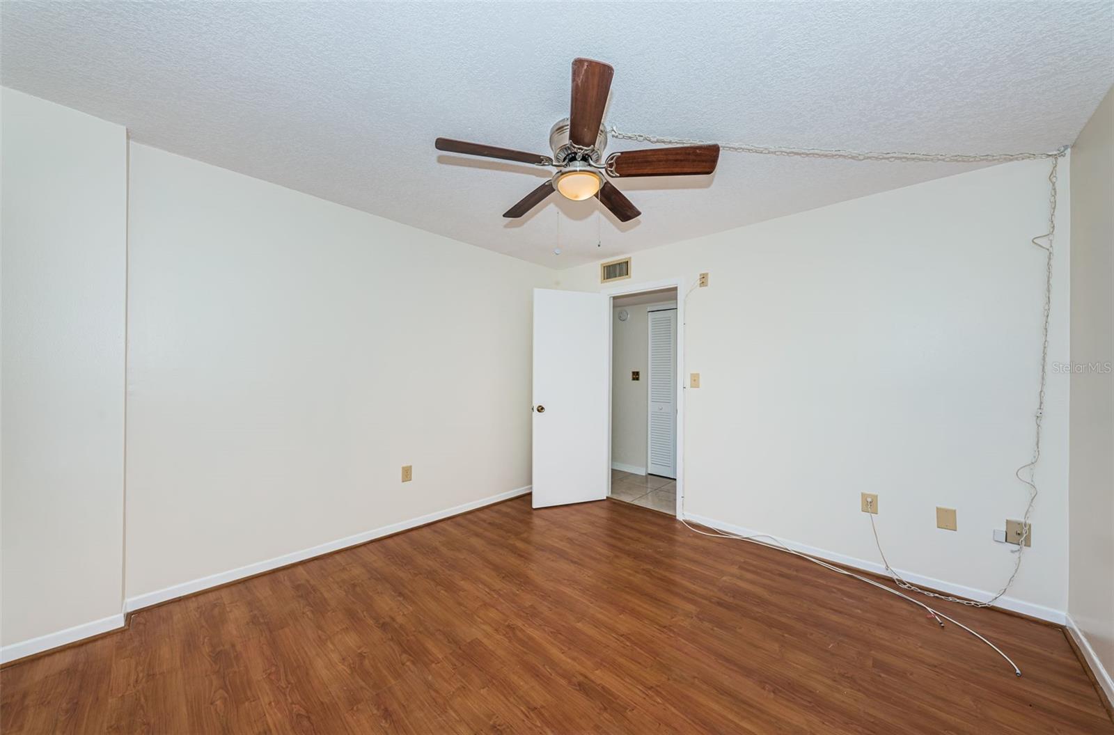 SEMINOLE-ON-THE-GREEN CAVALIER BLDG - Residential