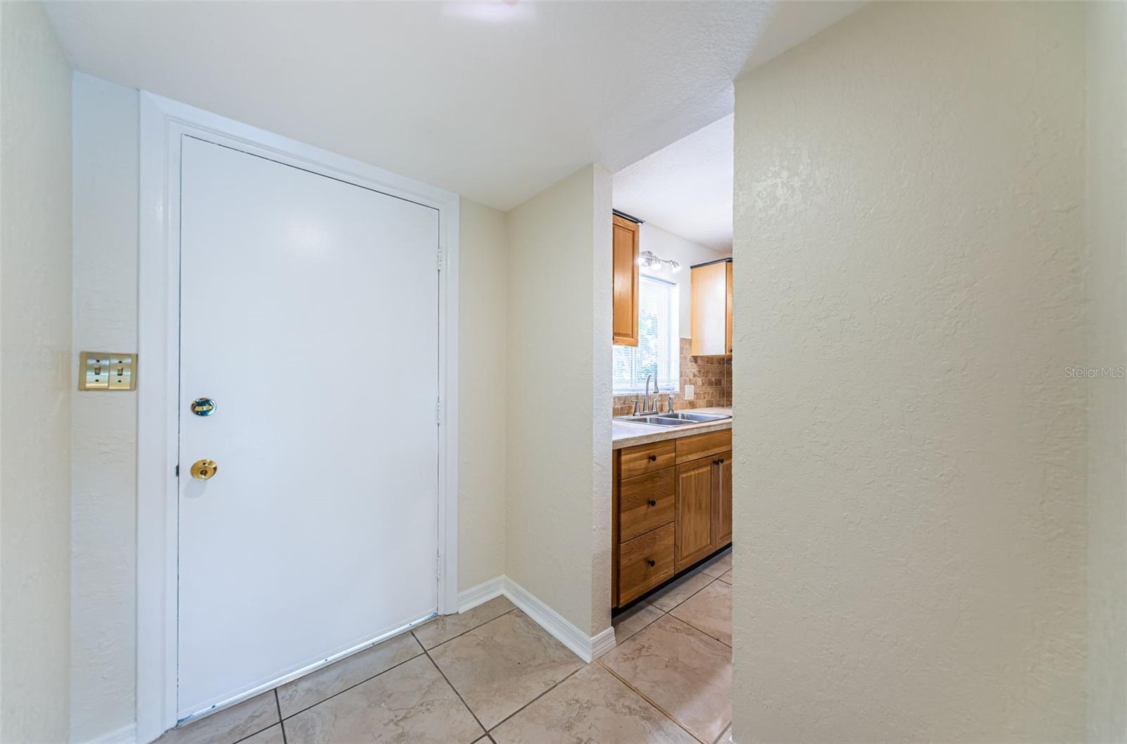 SEMINOLE-ON-THE-GREEN CAVALIER BLDG - Residential