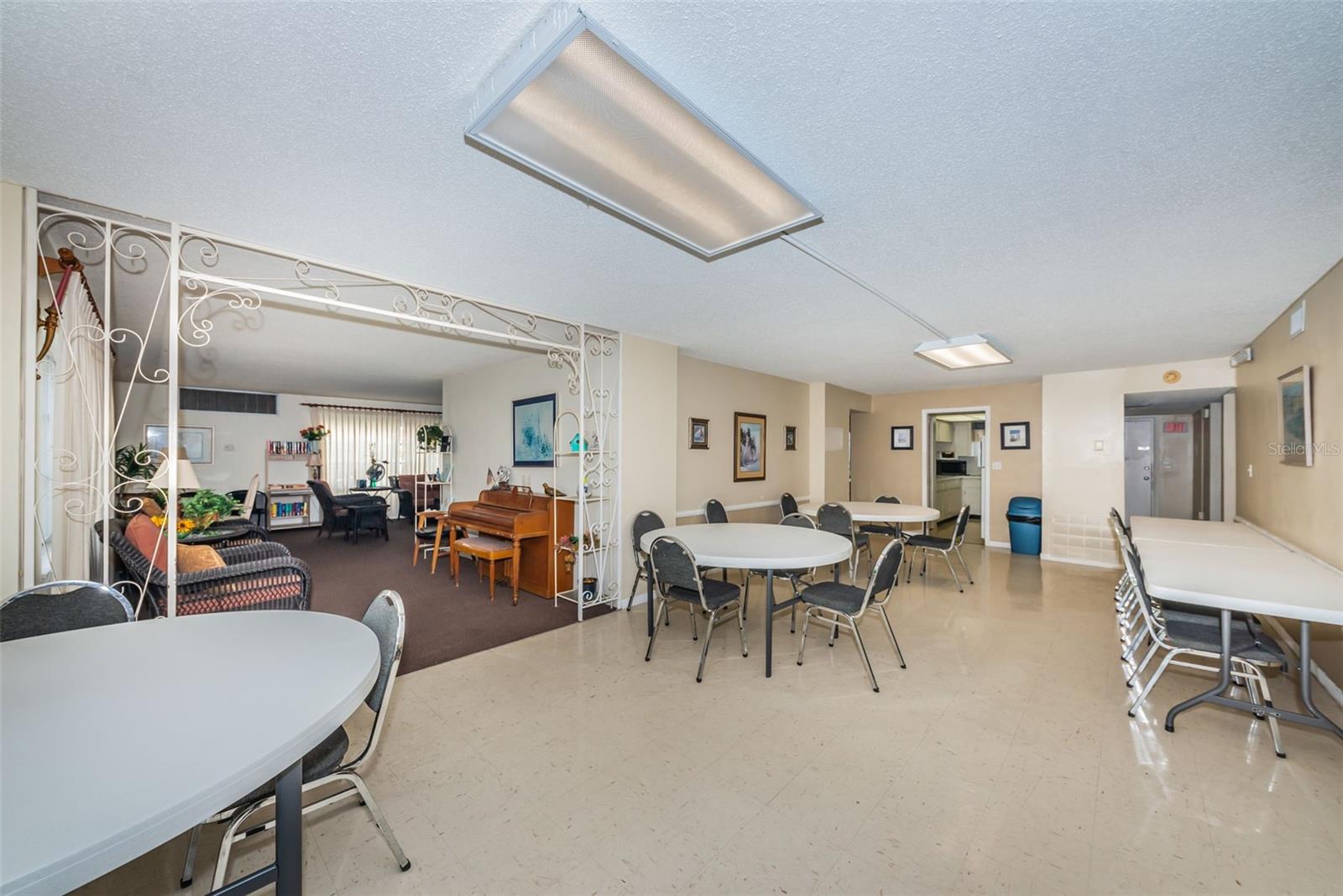 SEMINOLE-ON-THE-GREEN CAVALIER BLDG - Residential