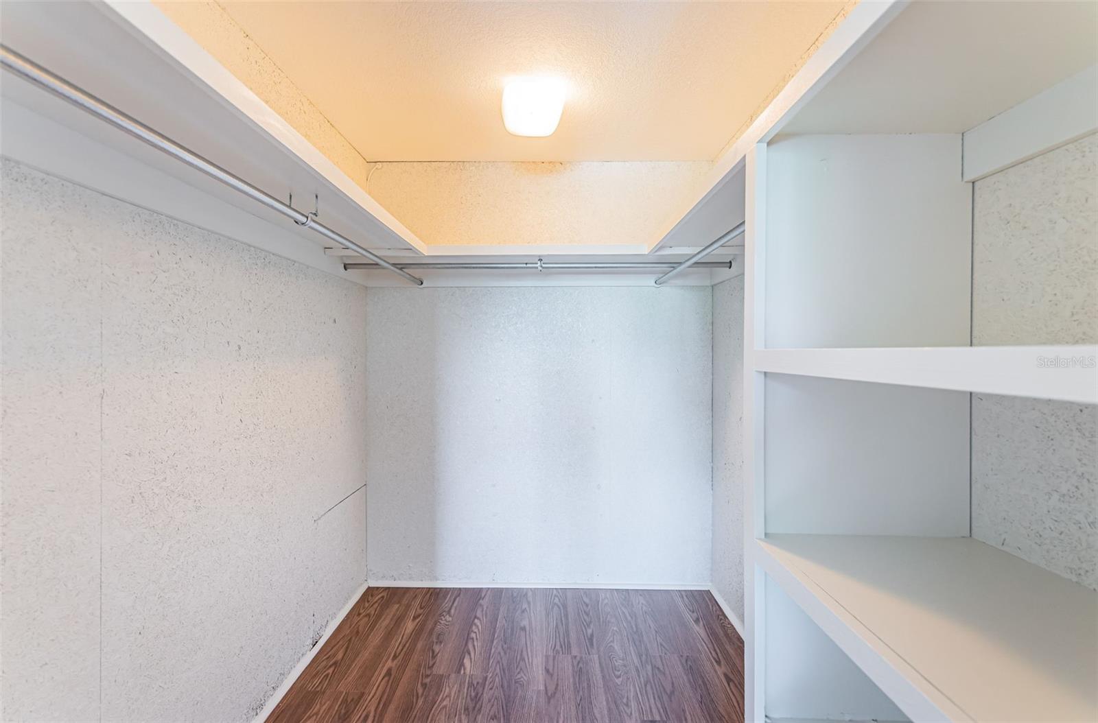 SEMINOLE-ON-THE-GREEN CAVALIER BLDG - Residential