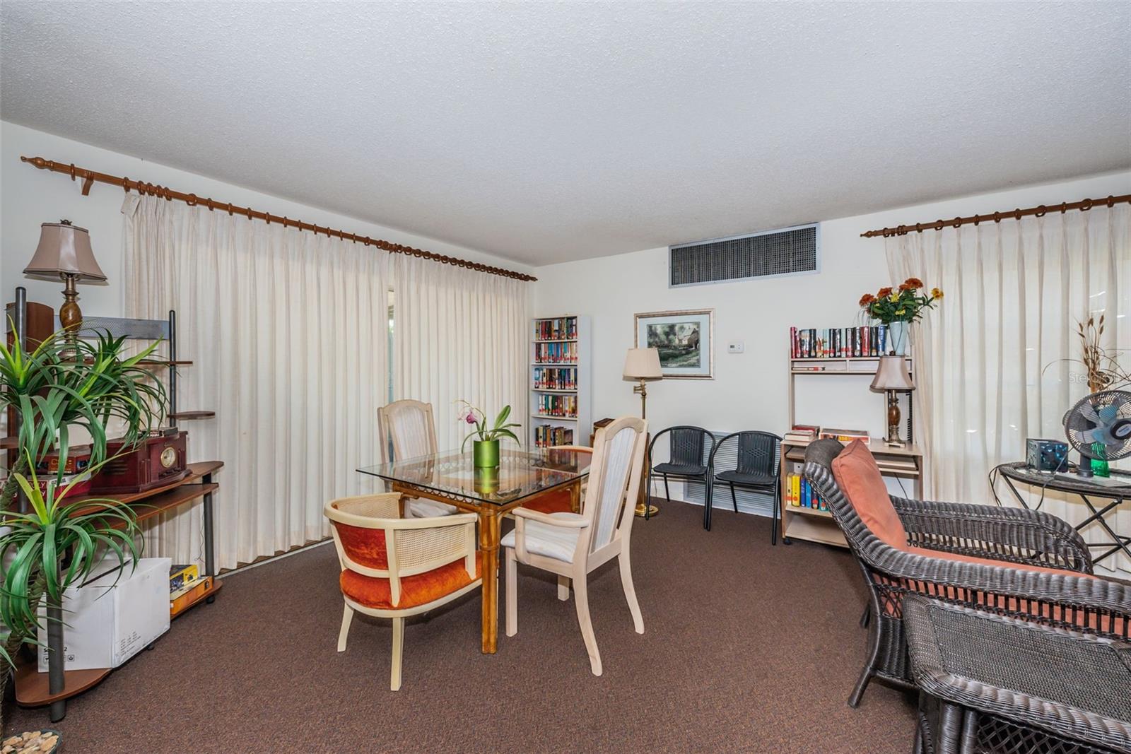 SEMINOLE-ON-THE-GREEN CAVALIER BLDG - Residential