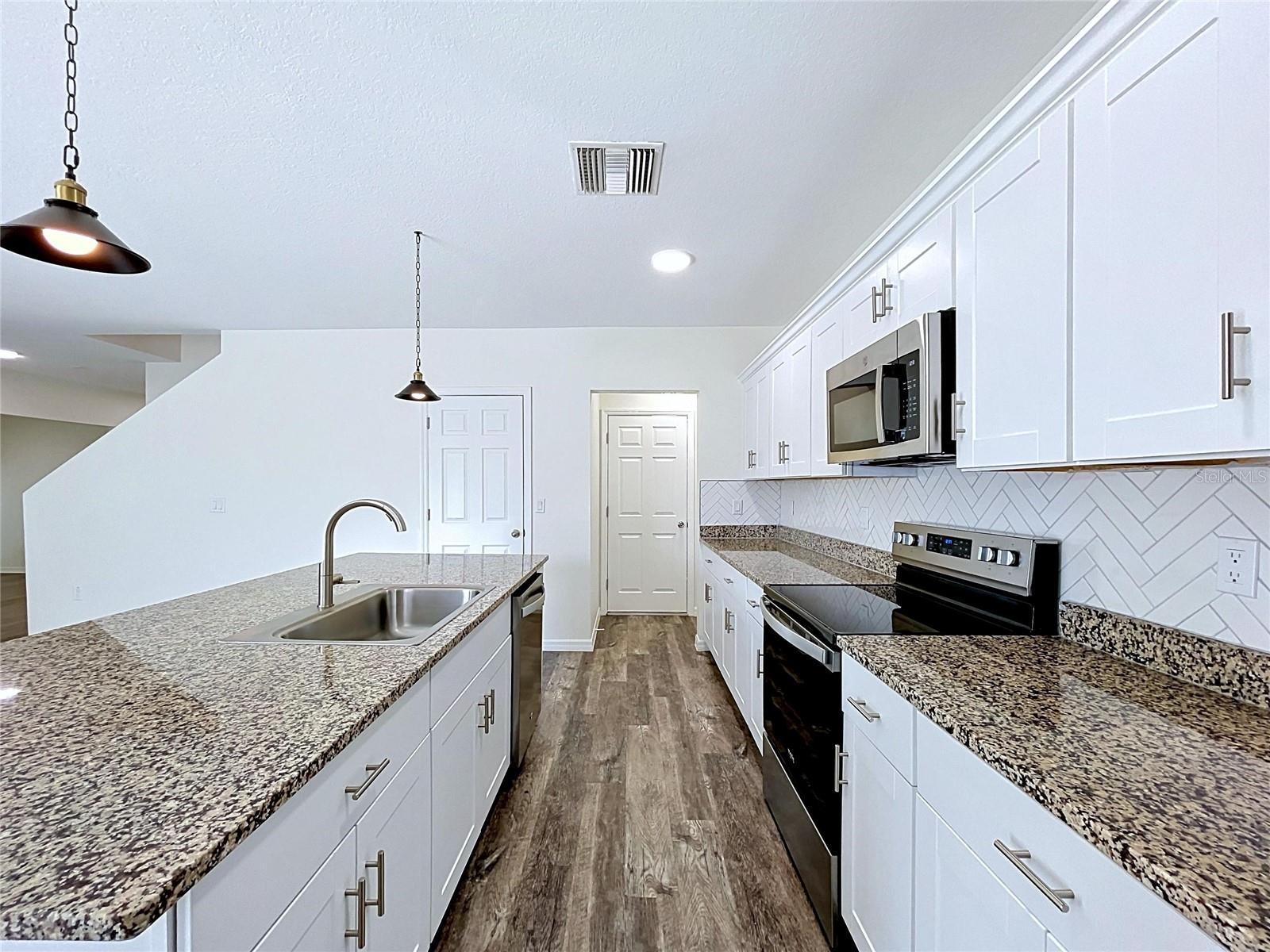PINNACLE POINT - Residential