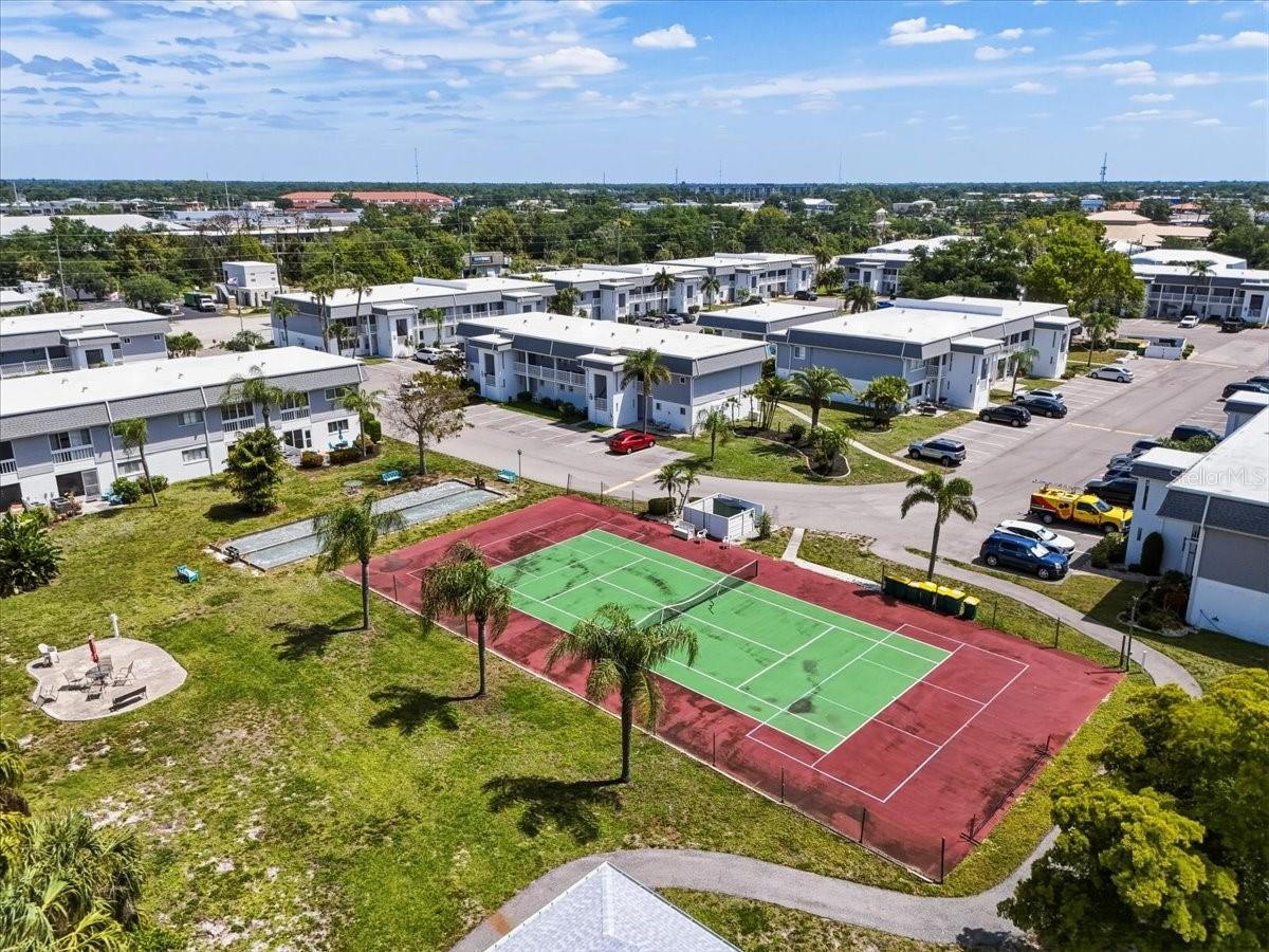 EDGEWATER VILLAGE - Residential