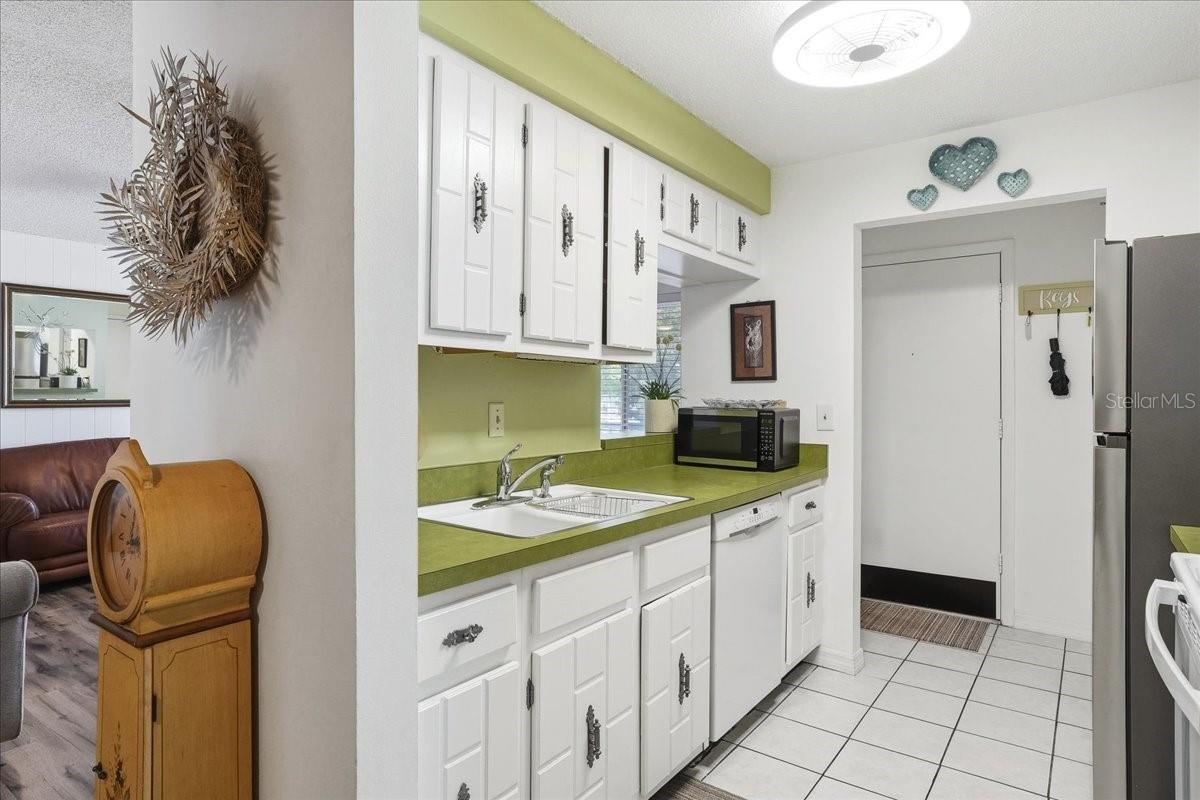 EDGEWATER VILLAGE - Residential