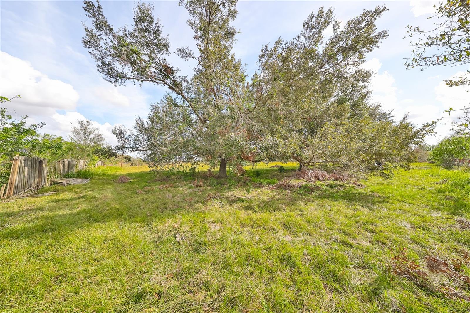 1 Wimauma CARLTON LAKE ROAD