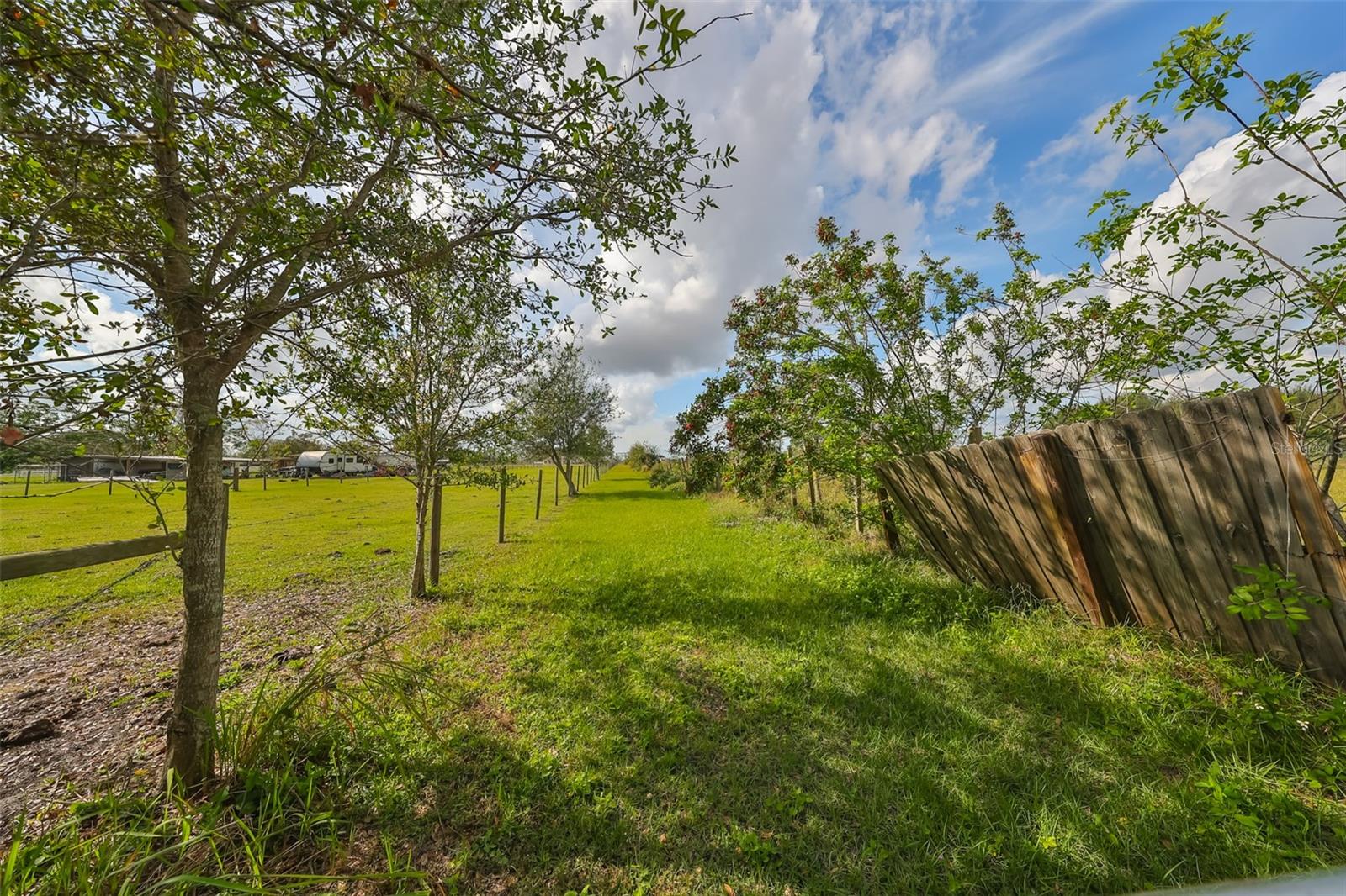1 Wimauma CARLTON LAKE ROAD