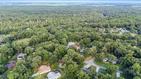 A home in DUNNELLON