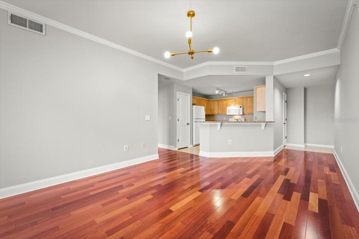 PLAZA CONDO AT BERKMAN - Residential