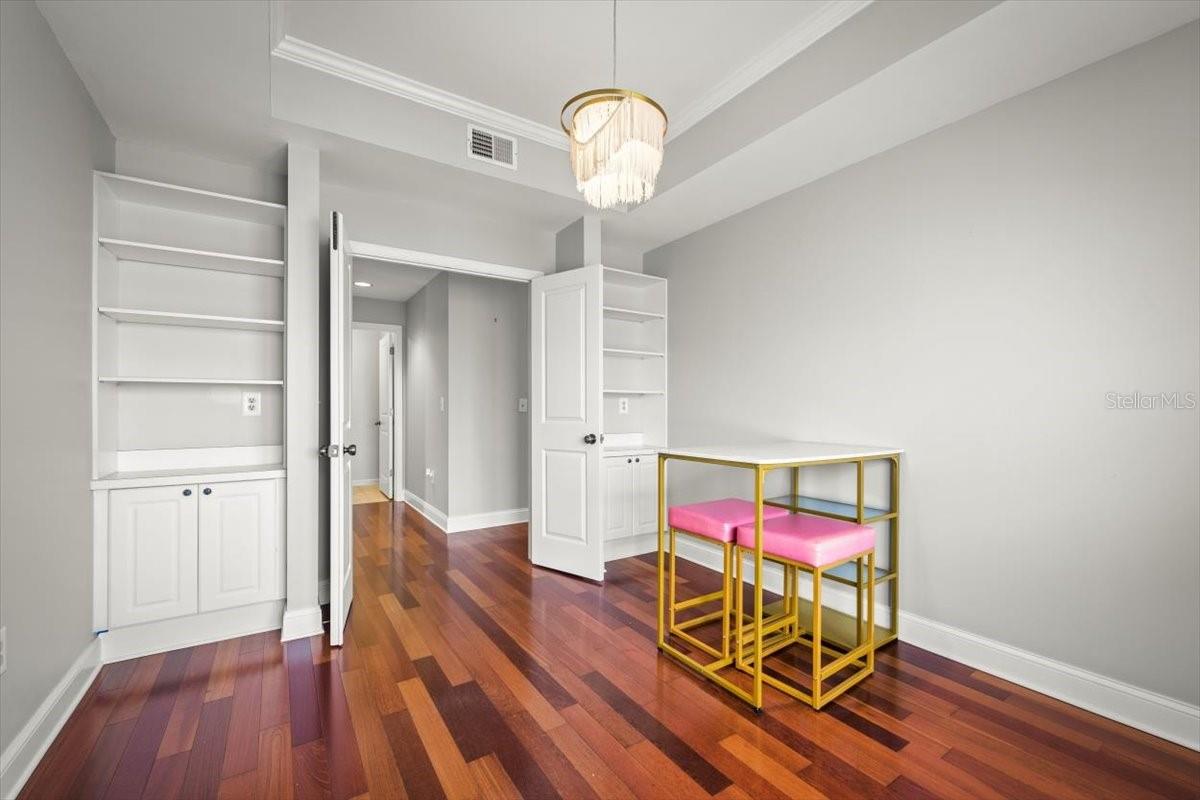 PLAZA CONDO AT BERKMAN - Residential