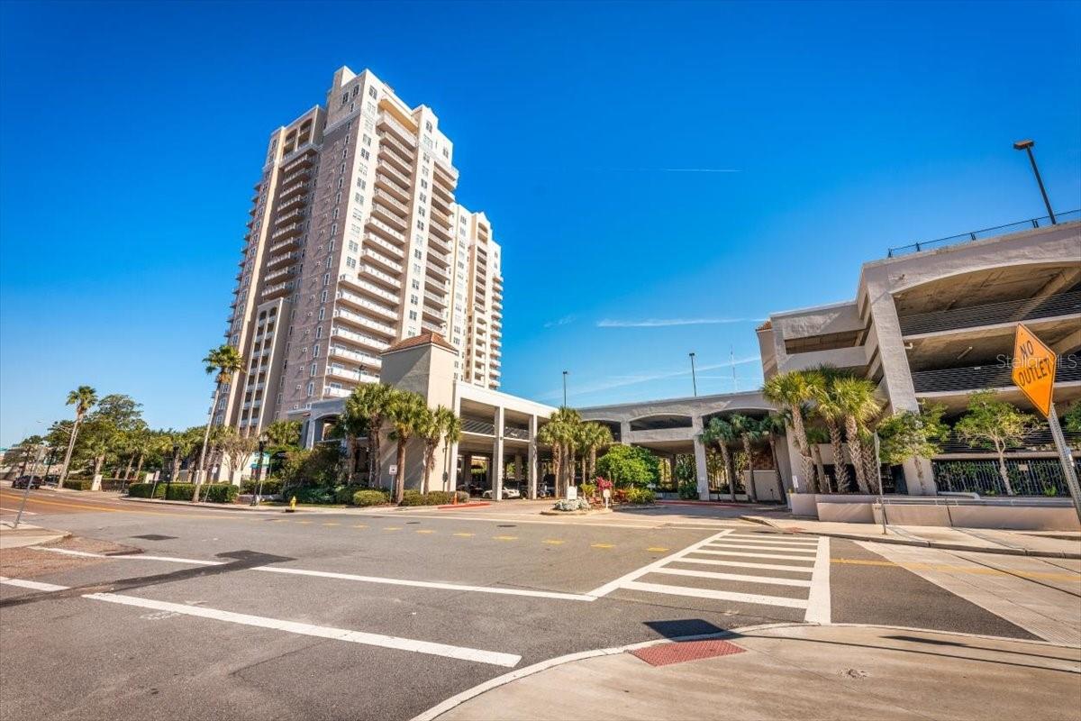PLAZA CONDO AT BERKMAN - Residential