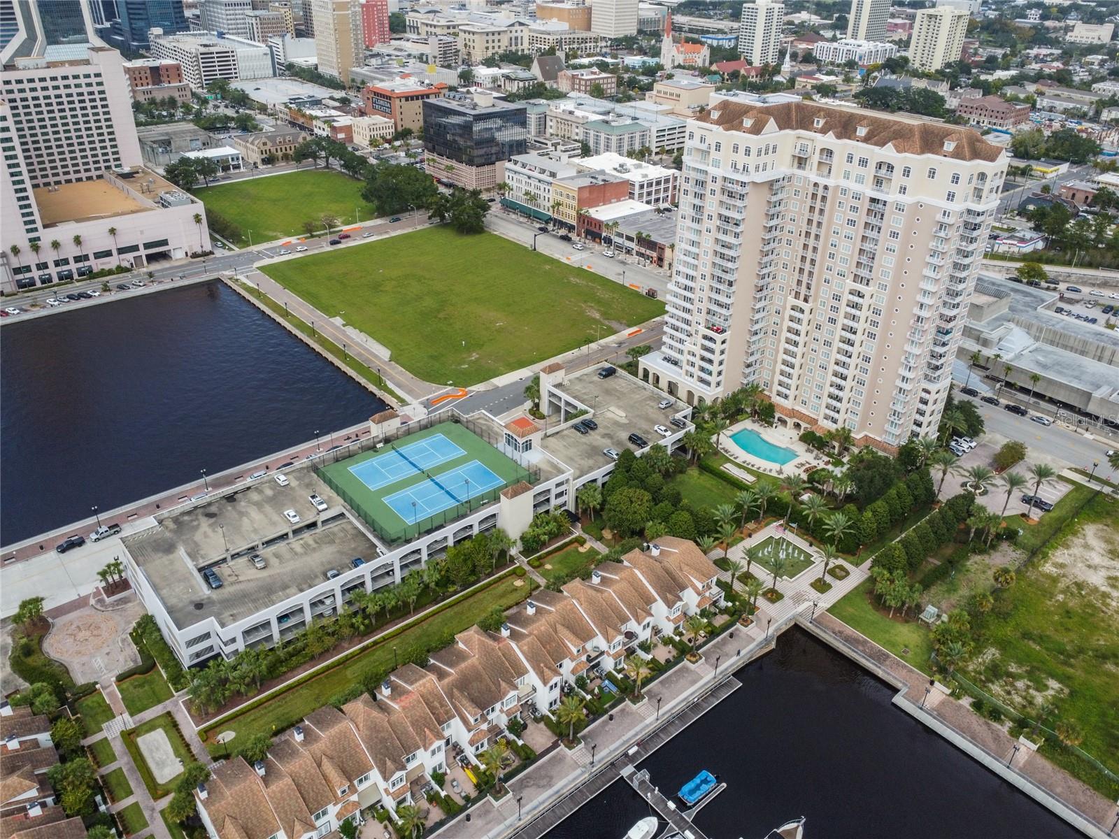 PLAZA CONDO AT BERKMAN - Residential