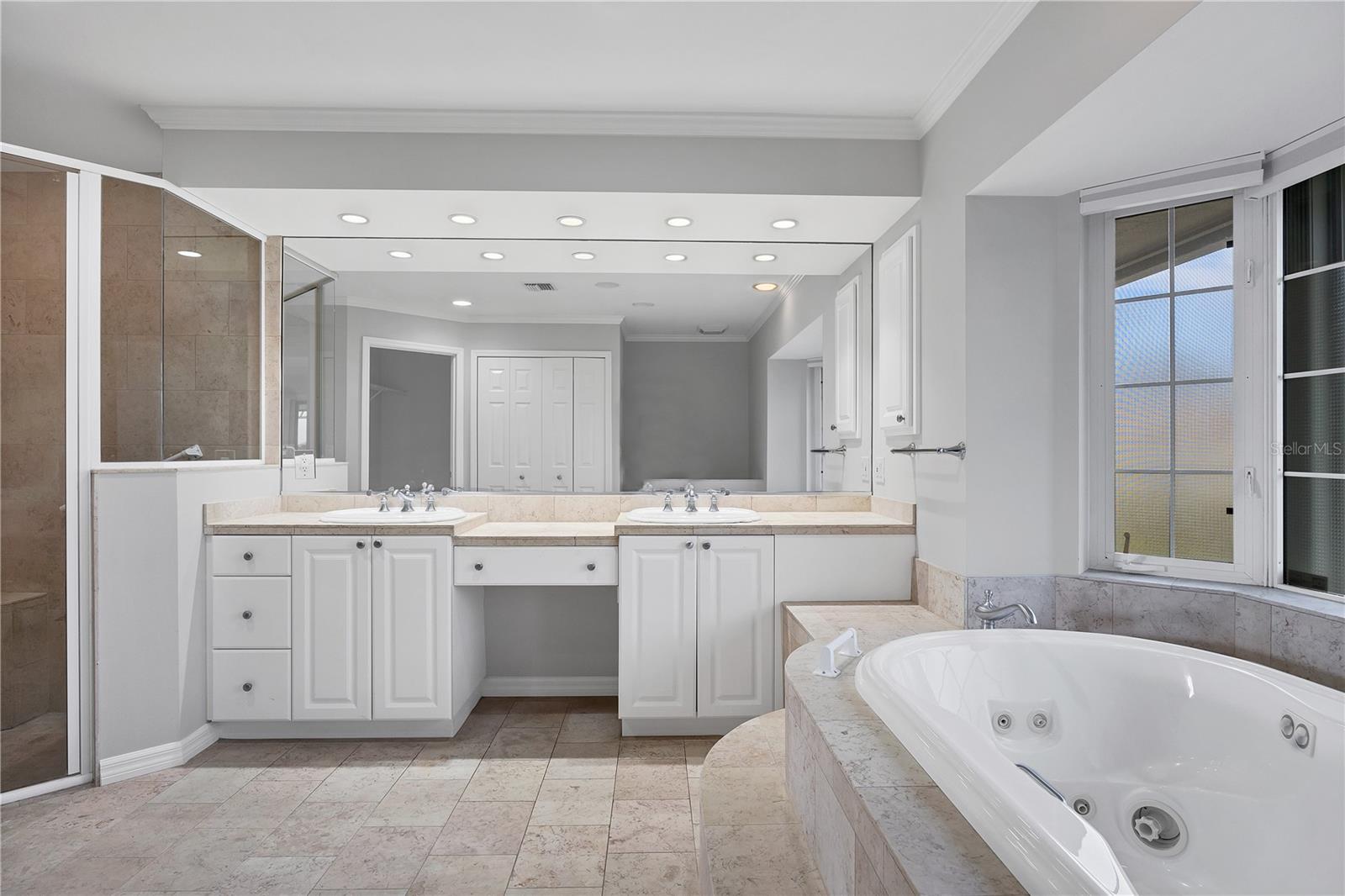 SOUTHBAY YACHT & RACQUET CLUB - Residential