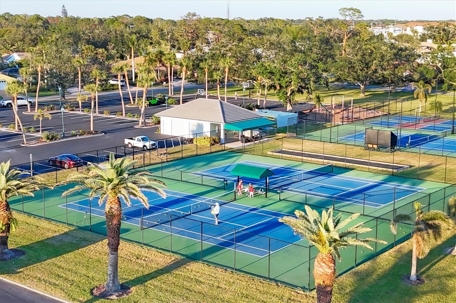 SOUTHBAY YACHT & RACQUET CLUB - Residential