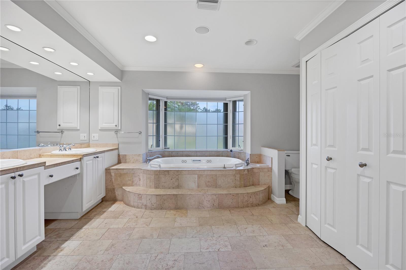 SOUTHBAY YACHT & RACQUET CLUB - Residential