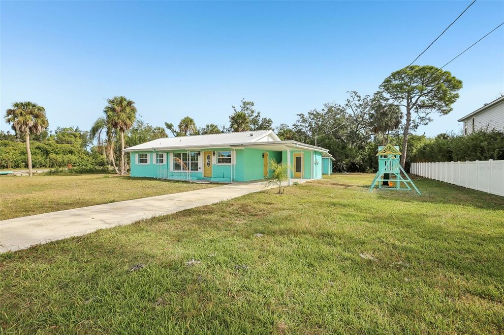 Photo of 215 17th Street NW, Ruskin, FL 33570 (MLS # TB8455031)