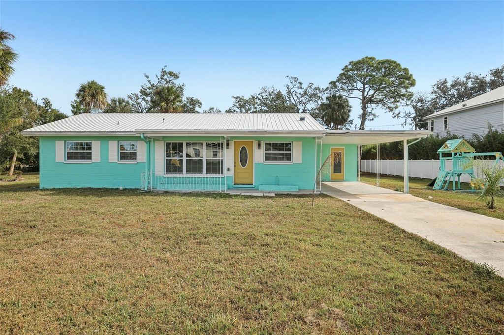 Photo of 215 17th Street NW, Ruskin, FL 33570 (MLS # TB8455031)