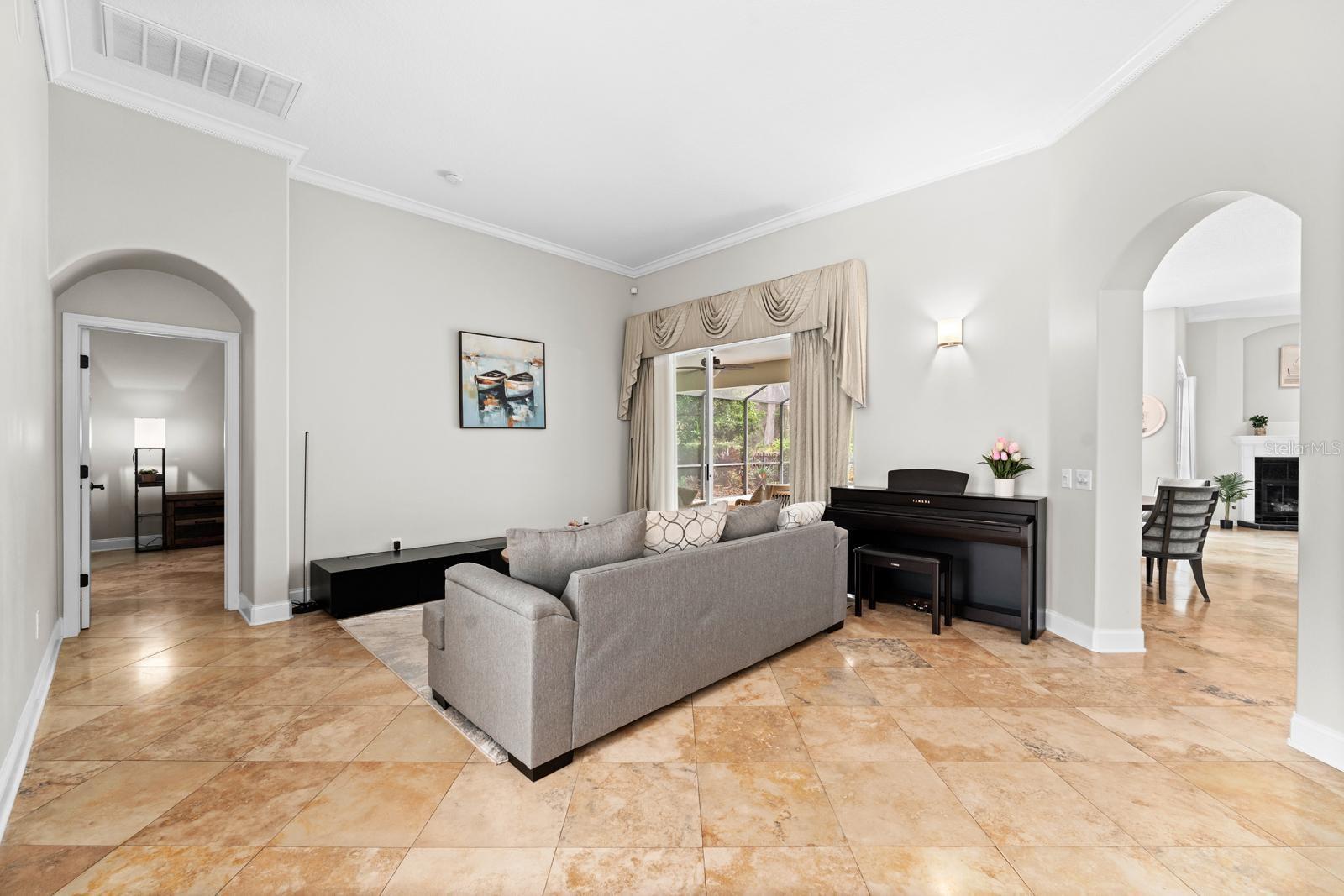 5614 EAGLEGLEN PLACE