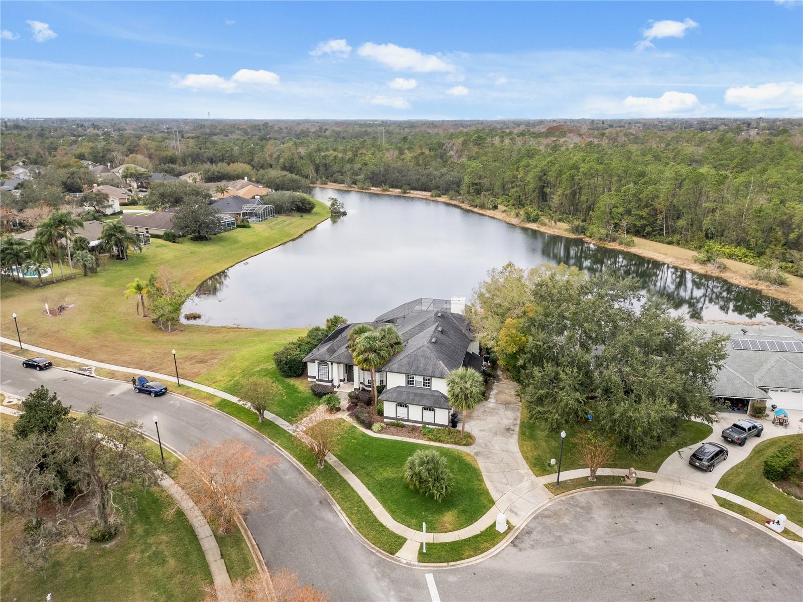 1746 CARILLON PARK DRIVE