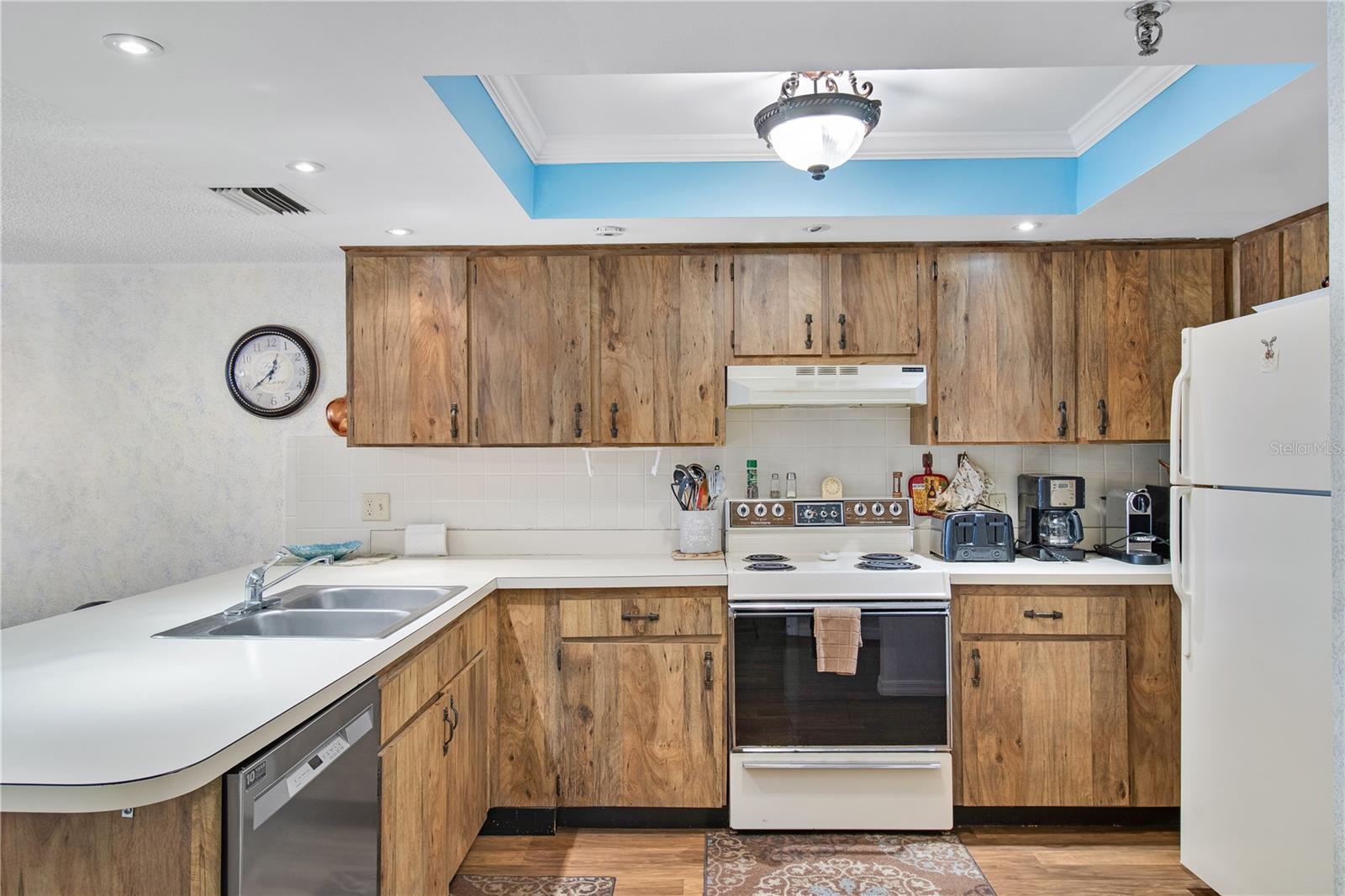 MADEIRA PLACE CONDO - Residential