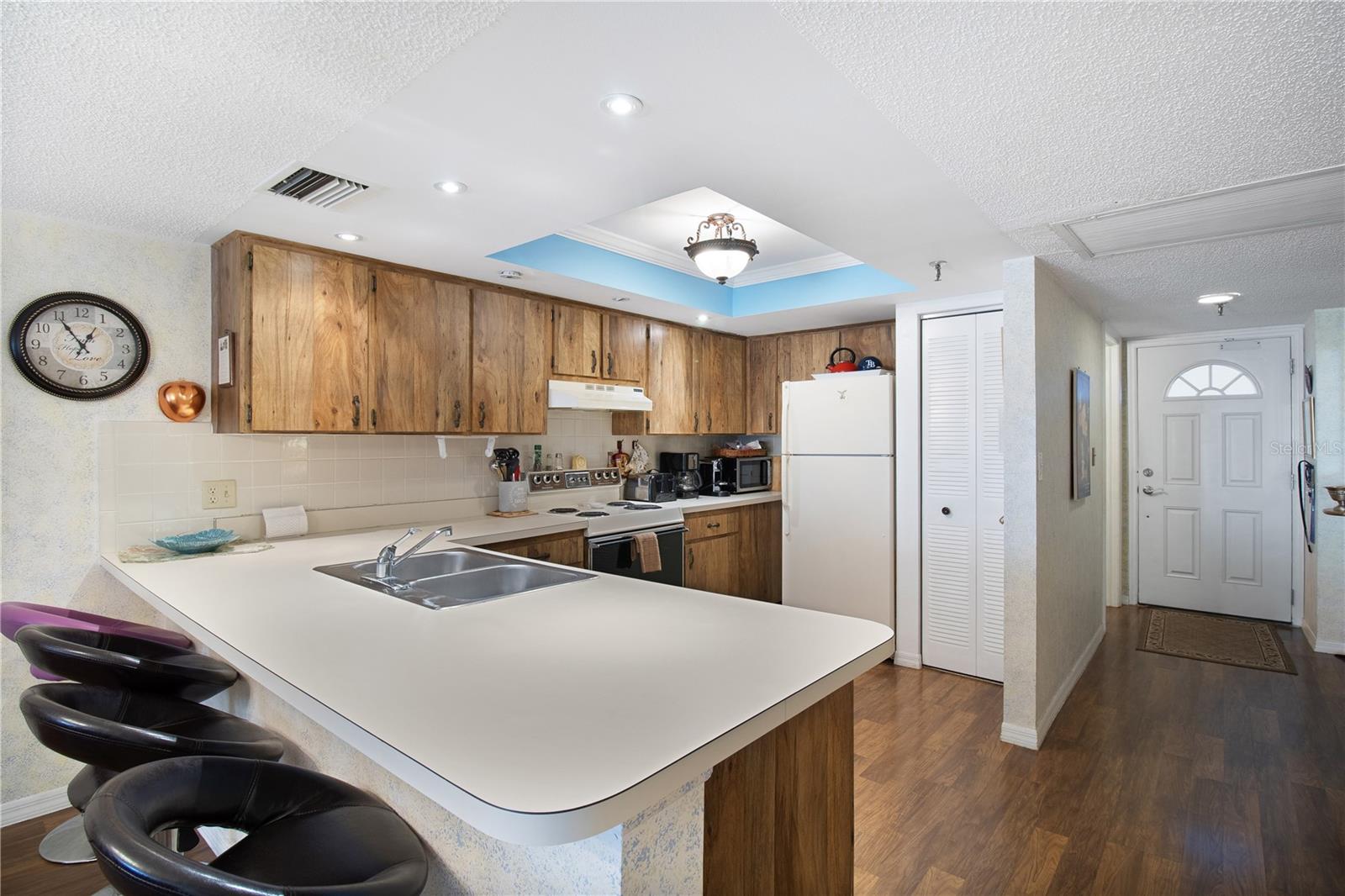 MADEIRA PLACE CONDO - Residential