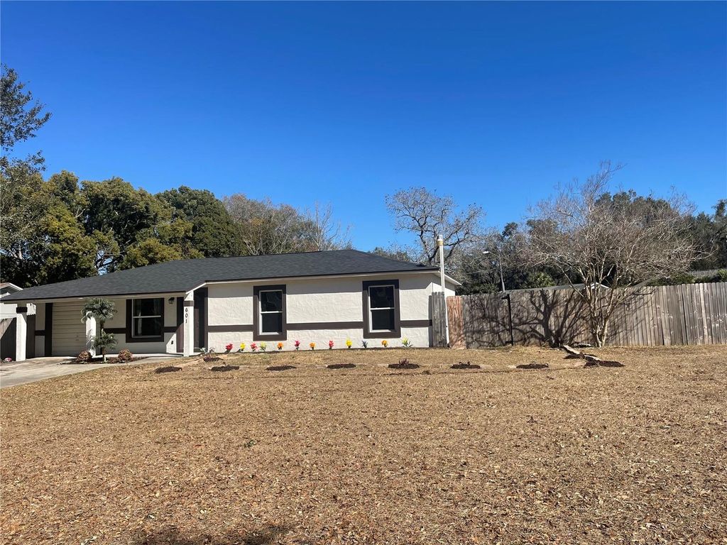 Photo of 601 Slote Drive, Apopka, FL 32712 (MLS # O6379907)