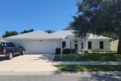 Photo of 25030 Laurel Valley Road, Leesburg, FL 34748 (MLS # G5102853)