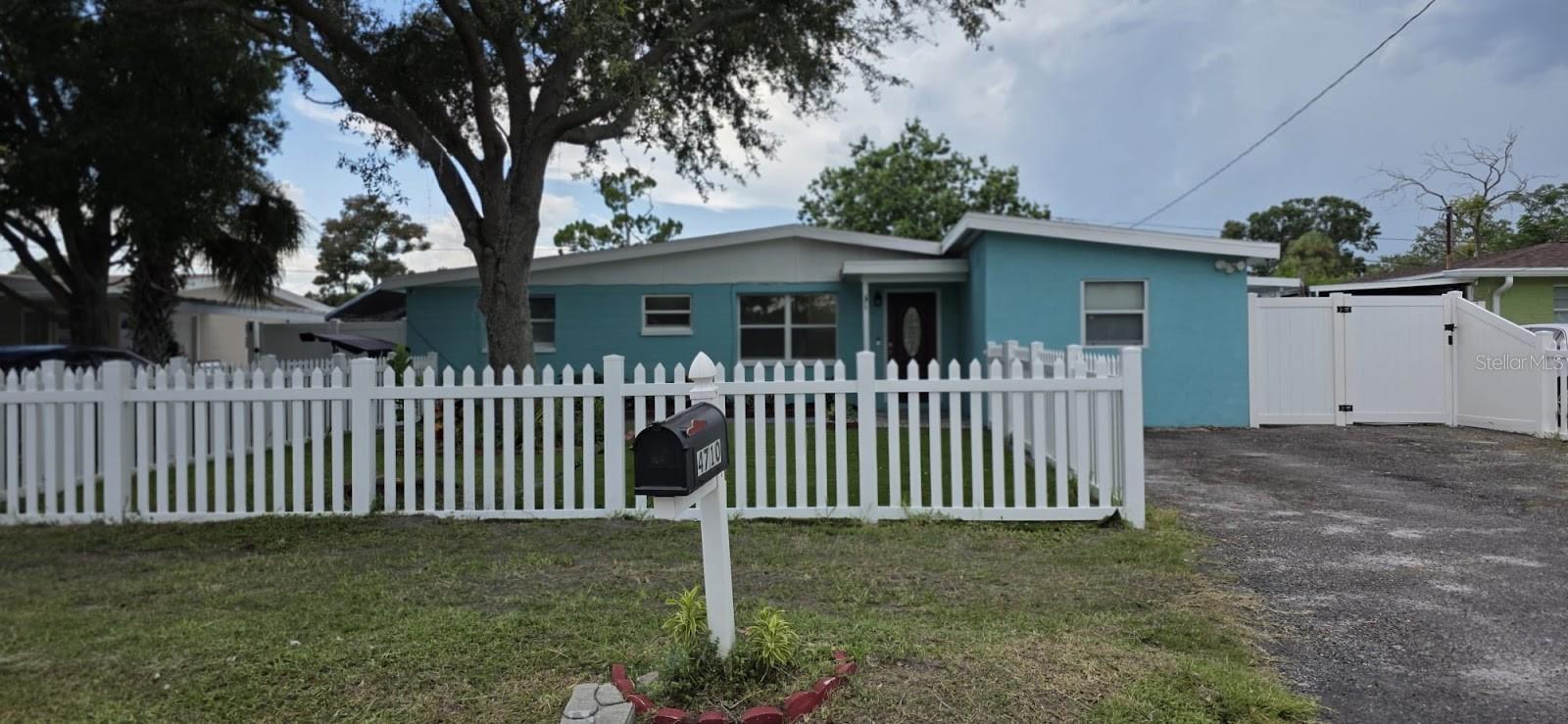 Welcome to this charming 3-bedroom, 1-bathroom home in a fantastic Tampa location! This property offers a unique and flexible living arrangement, with two separate in-law suites, one converted from the master bedroom and another from the carport, perfect for multi-generational living or an income-generating rental. There is also plenty of driveway space, ensuring ample parking for residents and guests.
Enjoy the best of Tampa living with this prime location. You'll be just minutes from a wide array of restaurants, shopping, and entertainment options, and the convenience of being close to Tampa International Airport makes travel a breeze. Don't miss this opportunity to own a home that combines comfort, convenience, and versatility!