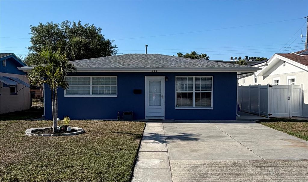 Photo of 631 75th Avenue N, St Petersburg, FL 33702 (MLS # TB8513153)