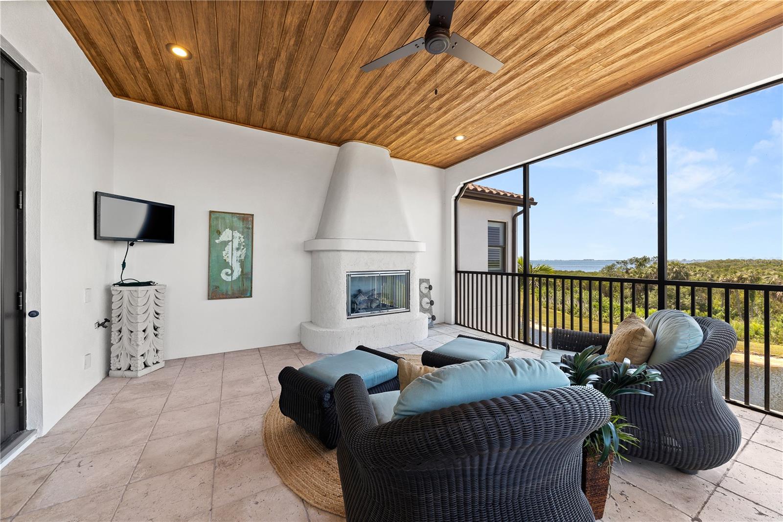 LEGENDS BAY - Residential