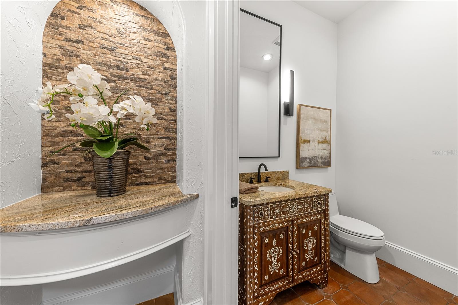 LEGENDS BAY - Residential