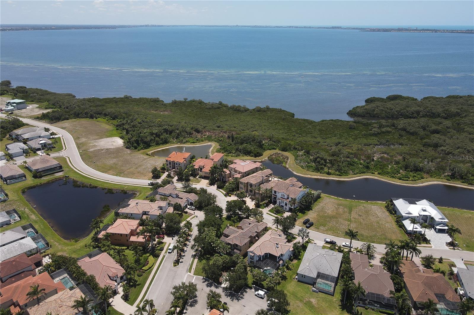 LEGENDS BAY - Residential