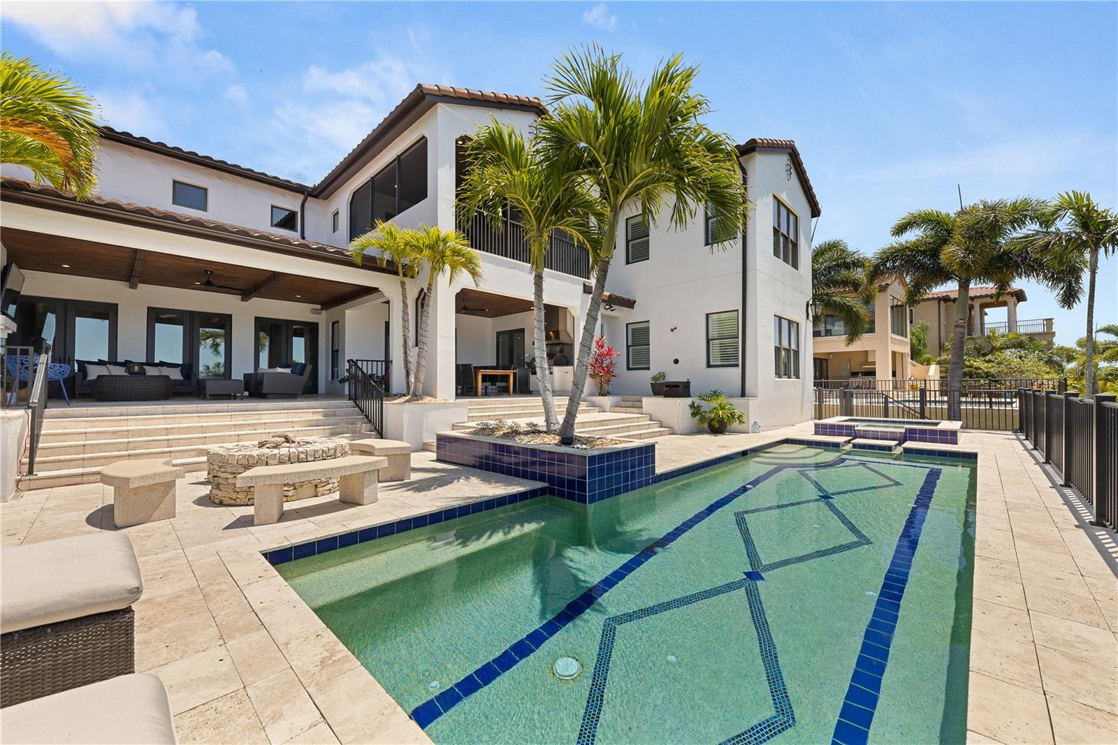 LEGENDS BAY - Residential