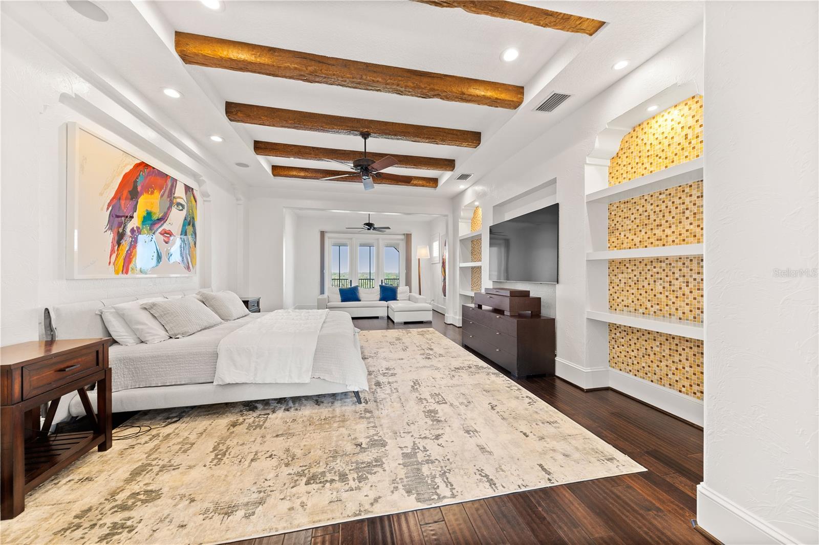 LEGENDS BAY - Residential