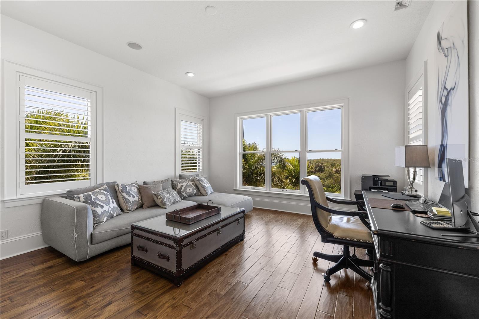 LEGENDS BAY - Residential