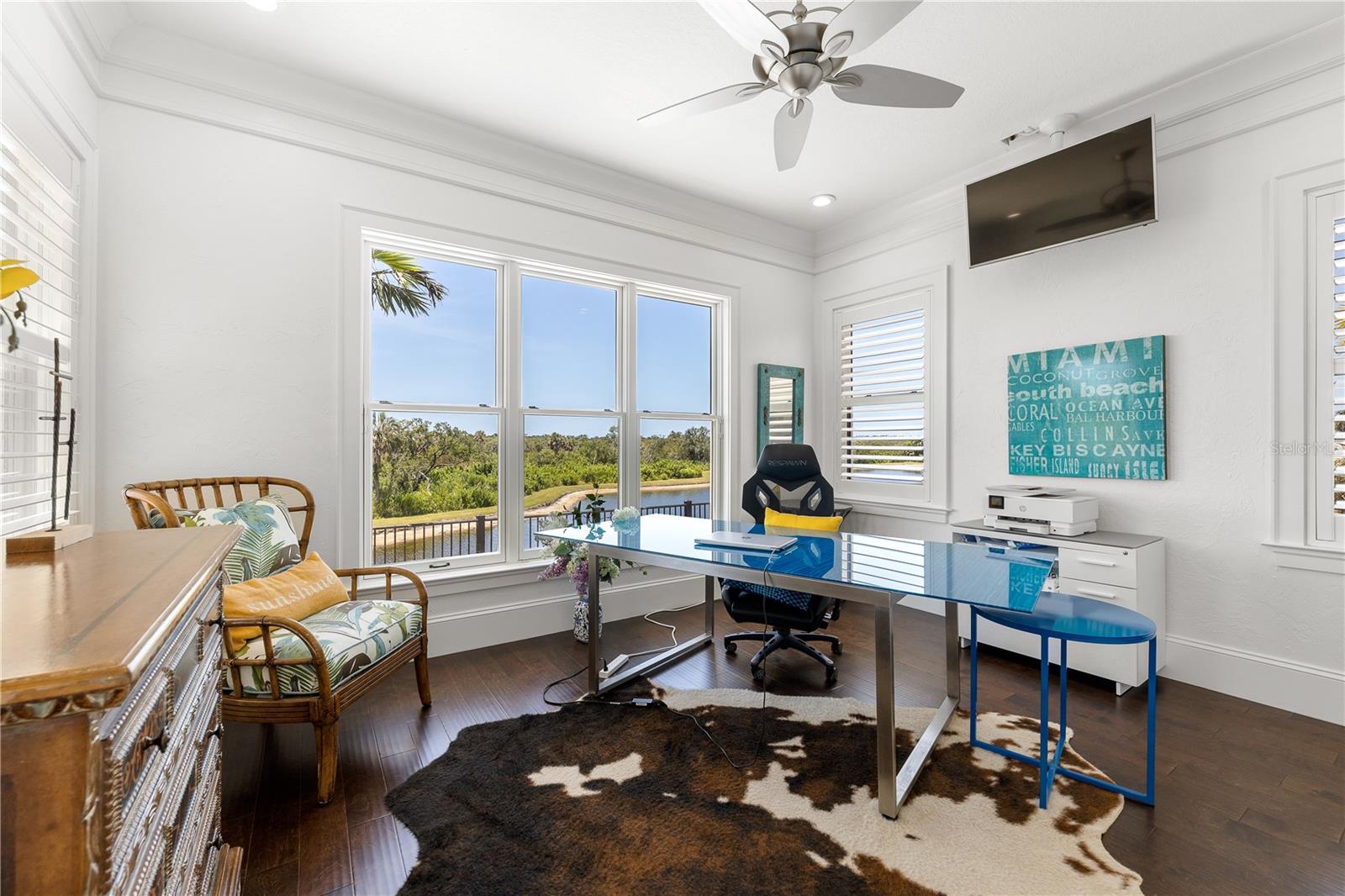 LEGENDS BAY - Residential