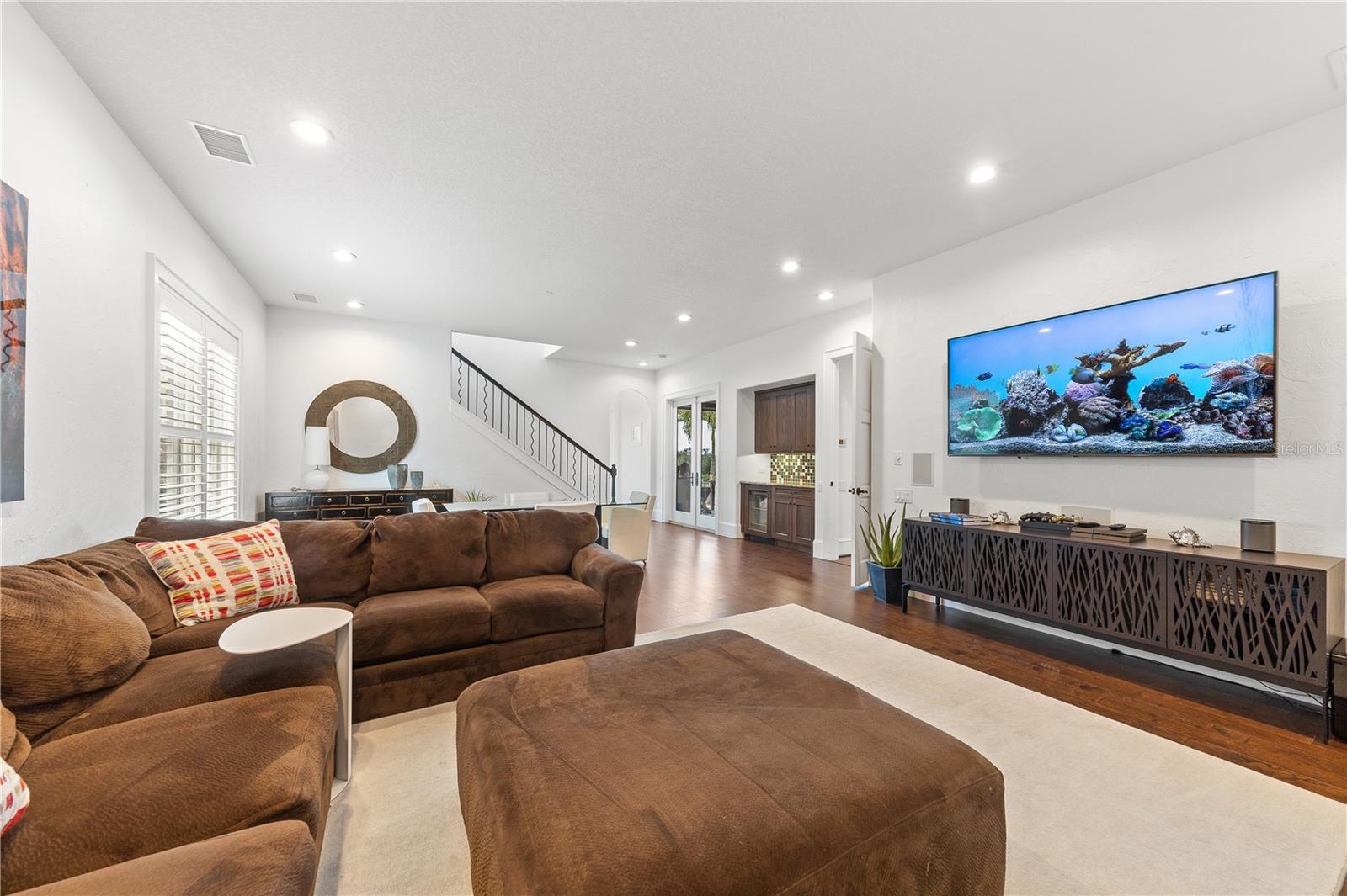 LEGENDS BAY - Residential