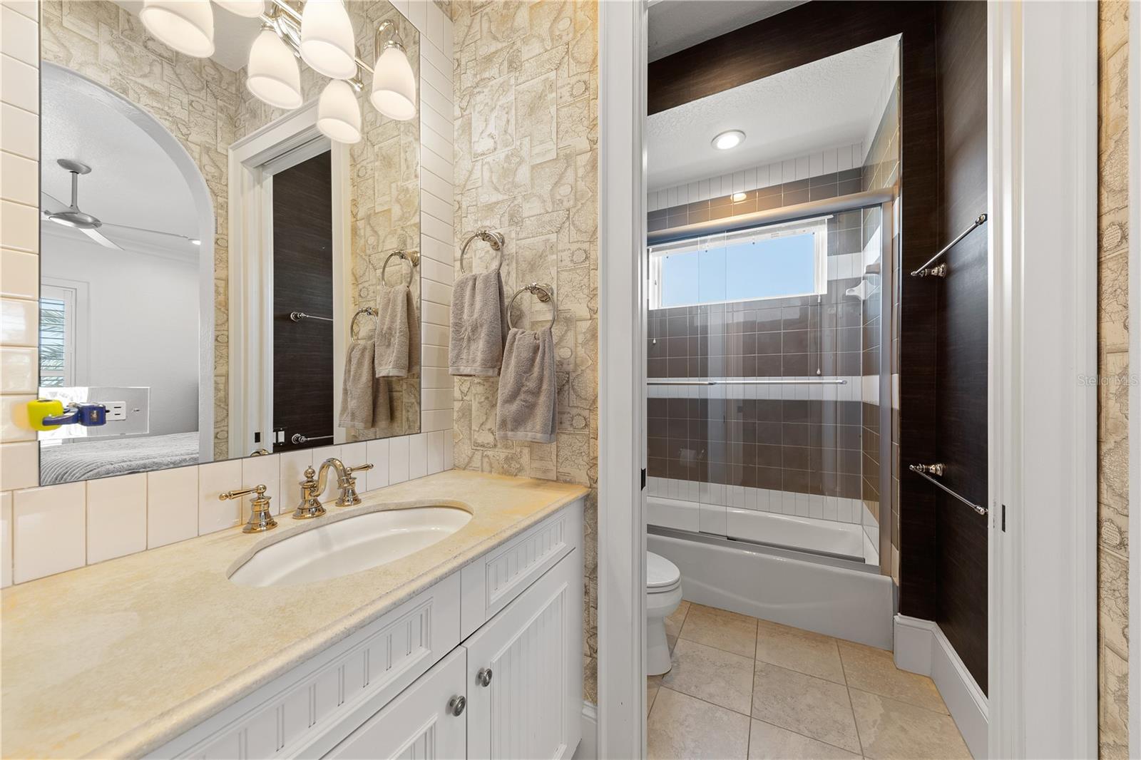 LEGENDS BAY - Residential