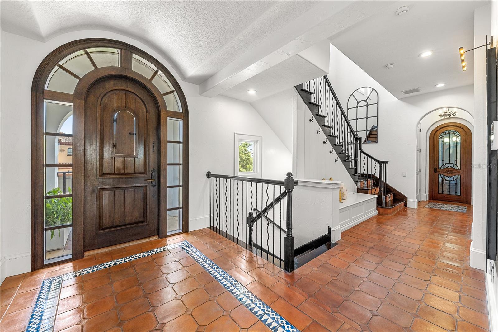 LEGENDS BAY - Residential