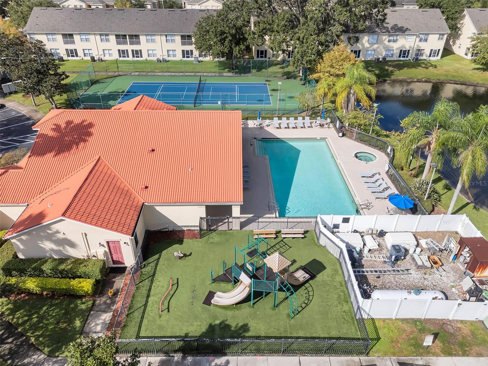 CLUB CORTILE CONDO PH 10 - Residential