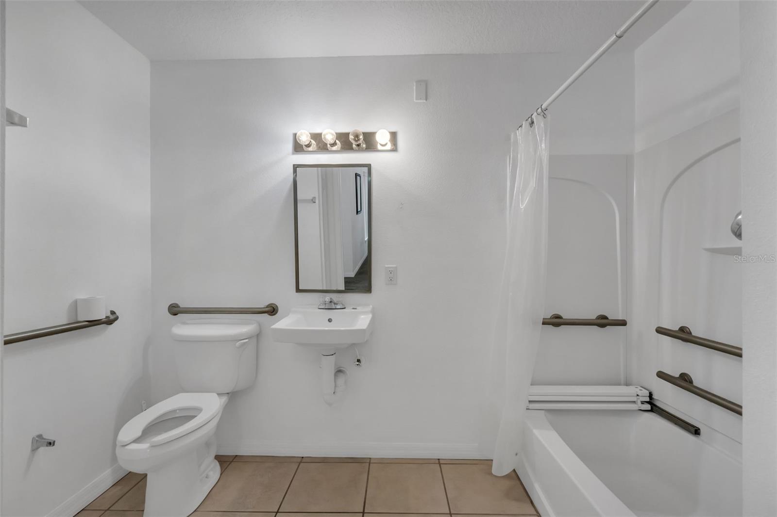 CLUB CORTILE CONDO PH 10 - Residential