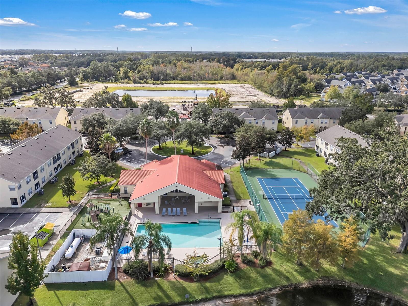 CLUB CORTILE CONDO PH 10 - Residential