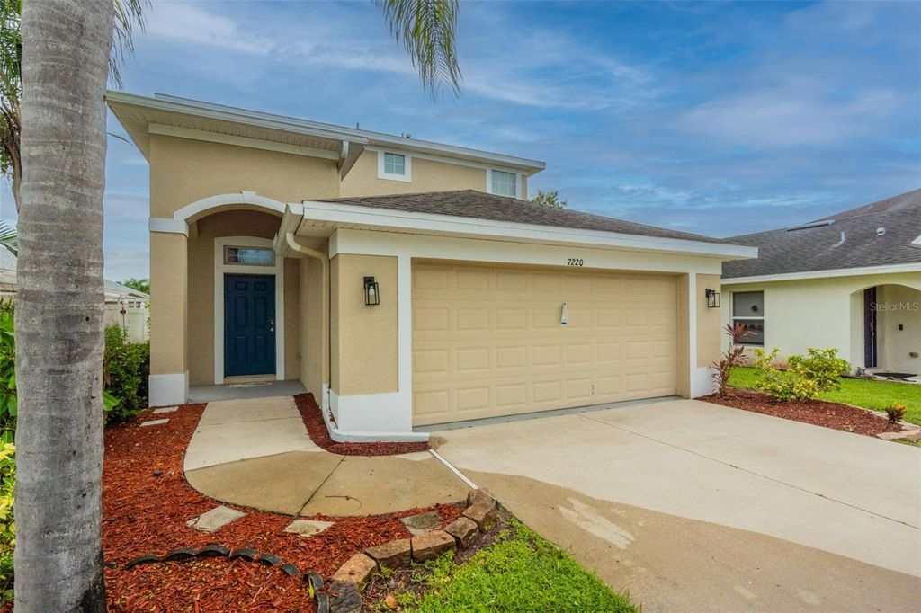 Photo of 7220 53rd Place E, Palmetto, FL 34221 (MLS # O6330038)